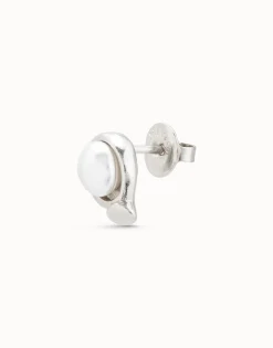 Piercing bañado en plata de ley de círculo clavado y perla
