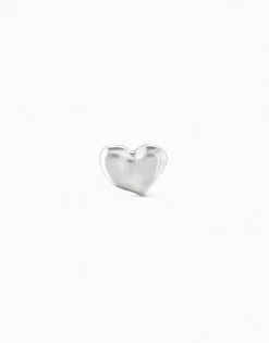 Piercing bañado en plata de ley de corazón