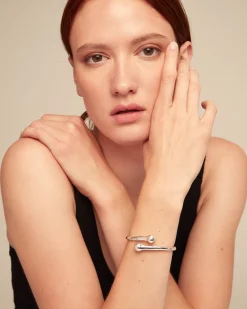 Pulsera bañada en plata con muelle interior