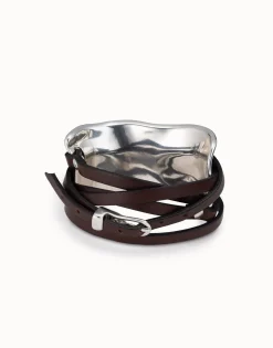 Pulsera bañada en plata de ley con tiras de cuero