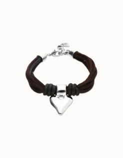Pulsera en hilo de seda y cuero marrón con corazón bañado en plata