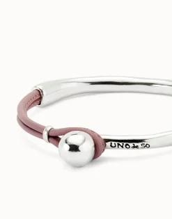 Pulsera semirígida bañada en plata de ley con cuero de color lila